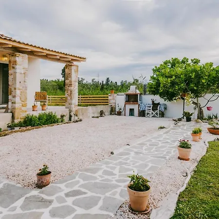 House By The Sea 公寓