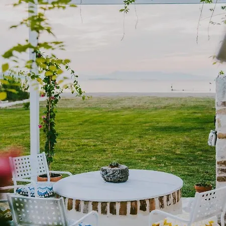 Apartment House By The Sea *